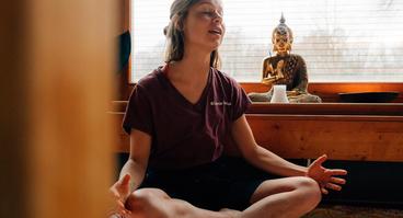 Yoga in der Saunaanlage