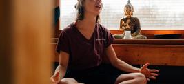 Yoga in der Saunaanlage