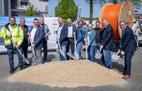 

Stadt Osnabrück, SWO Netz GmbH und osnatel beginnen mit dem Glasfaserausbau für Gewerbegebiete.