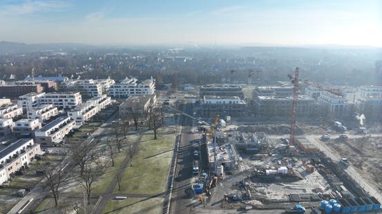 Luftbildaufnahme "Wohnen am Belfastpark" im Landwehrviertel im März 2025