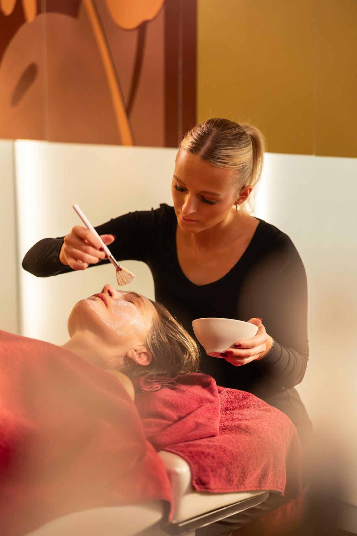 Gesichtsanwendung Spa & Beauty