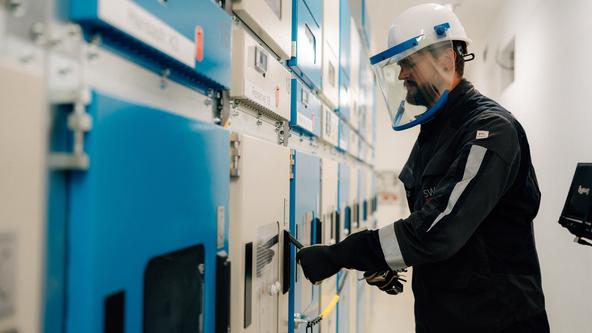 SWO Netz Mitarbeiter in Schaltzentrale