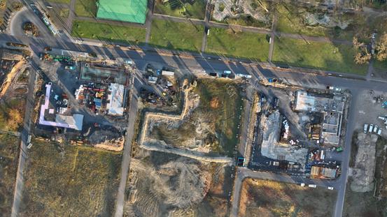 Luftbildaufnahme "Wohnen am Belfastpark" im Landwehrviertel im März 2025